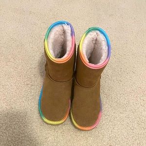 Girls UGGs size 3